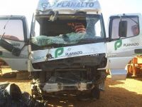 Mercedes Benz Axor Prata